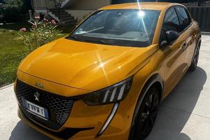 PEUGEOT 208 BlueHDi100 GT Line