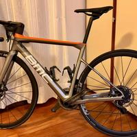 Bici da corsa in carbonio BMC SLR02