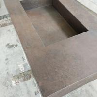 lavandino bagno in ceramica effetto corten
