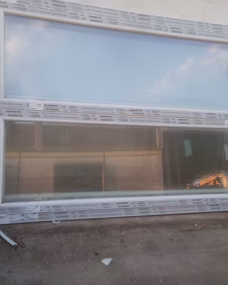 porta finestra in PVC nuova