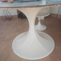 Tavolo anni 70 stile Ero Saarinen tulip