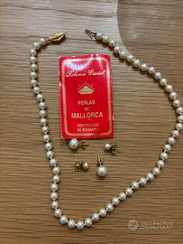 Collana e orecchini di perle