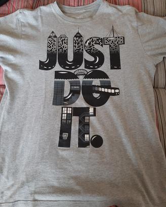 T Shirt uomo grigia Just Do It Nike 