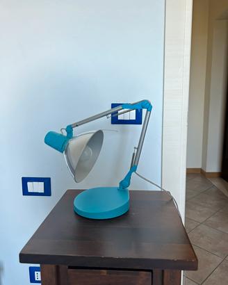 Lampada da tavolo snodata turchese