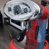 macchina caffè illy