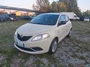 lancia-ypsilon-1-2-69-cv-5-porte-platinum