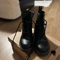 Dr. Martens 