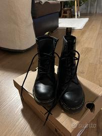 Dr. Martens 