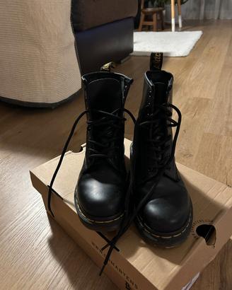 Dr. Martens 
