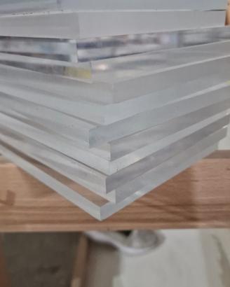 mensole in plexiglass