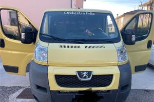 Furgone Peugeout Boxer
