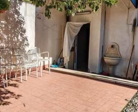 Locale con annesso Giardino di 320 mq