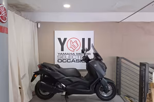 Yamaha X-Max 300