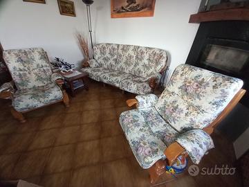 Divano più poltrone 