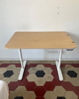Scrivania Bekant 120x80