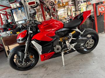 Ducati Streetfighter V2