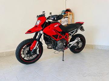 Ducati Hypermotard 1100 evo