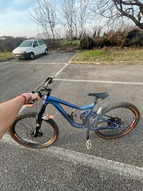 Mtb enduro giant reign carbonio