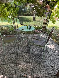 Salotto da giardino in melallo e  legno
