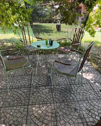 Salotto da giardino in melallo e  legno