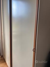 Armadio Lema, ante scorrevoli con cassetti interna