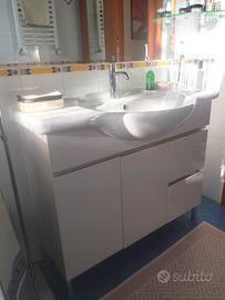 Mobile per bagno bianco