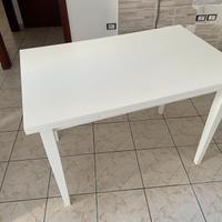 tavolo allungabile + 4 sedie