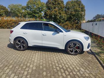 Audi Q3 F3 2.0 45 TFSI IdentityBlack 245CV quattro