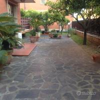 ACILIA TRILOCALE SEMI-ARREDATO Con DOPPI SERVIZI