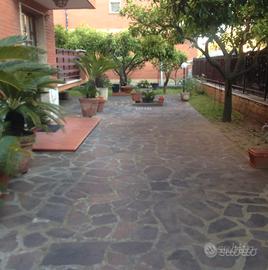 ACILIA TRILOCALE SEMI-ARREDATO Con DOPPI SERVIZI