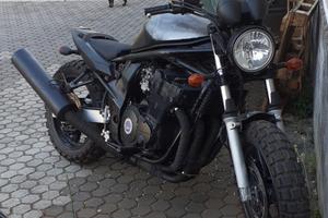 suzuki Bandit trasformato 