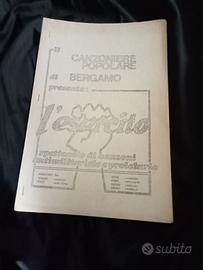 L’ESERCITO SPETTACOLO DI CANZONI ANTIMILITARISTE