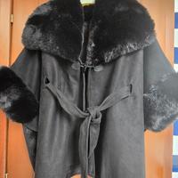 Mantella scamosciata con finta pelliccia