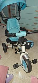 triciclo e passeggino