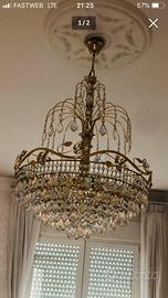 Lampadario  con cristalli pendenti