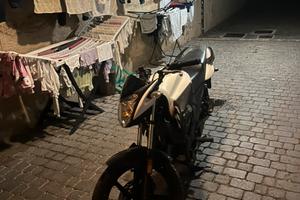 Moto Yamaha YS125 km 7150