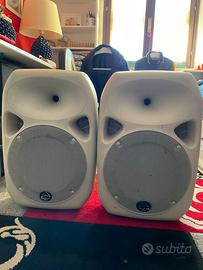 2 casse wharfedale pro  amplificate Dj con led blu