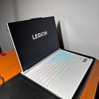 Lenovo Legion 16" QHD+ i9 RTX 4070 Gaming Laptop