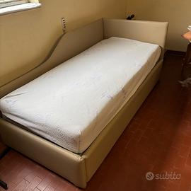 Letto singolo/divano imbottito