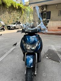 Piaggio Beverly 250