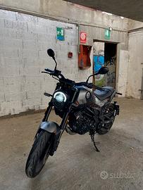 Moto Benelli Leoncino 125