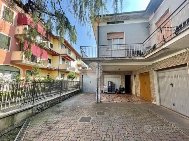 4 LOCALI A PALAZZOLO SULL'OGLIO