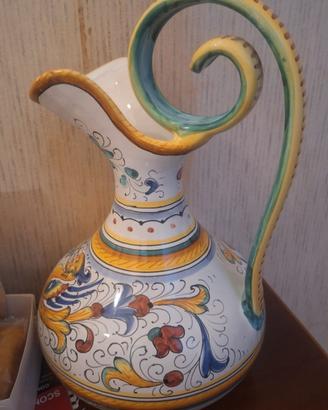 Coppia di vasi decorati