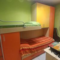 Camera da letto a ponte, con 2 letti e il terzo di