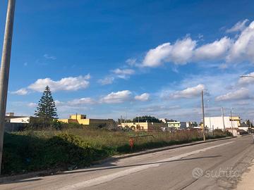 Squinzano: terreno edificabile