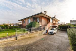 Villa bifamiliare Cadoneghe [0493261011VRG]