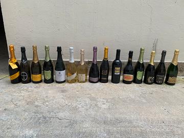 Lotto di 57 bottiglie