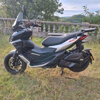 Aprilia SR GT 125 - 2022