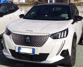 Peugeot e-2008 GT Pack con garanzia