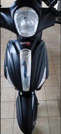 bicicletta scooter elettrico  2 sono 